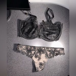 36DDD Bra / Underwear M